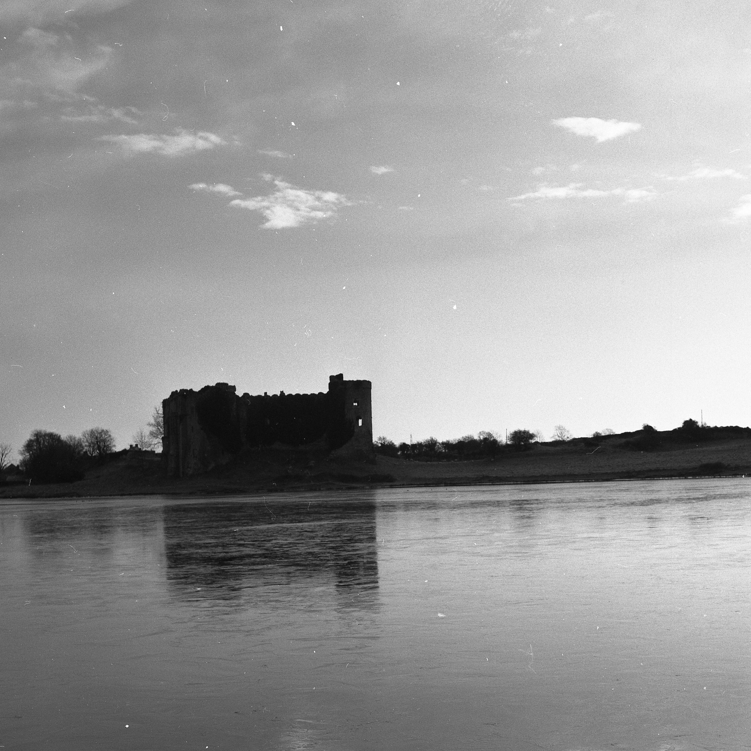 E0029021_img028.jpg   /guest/guest/Images/Carew_Castle_and_millpond/E0029021_img028.jpg