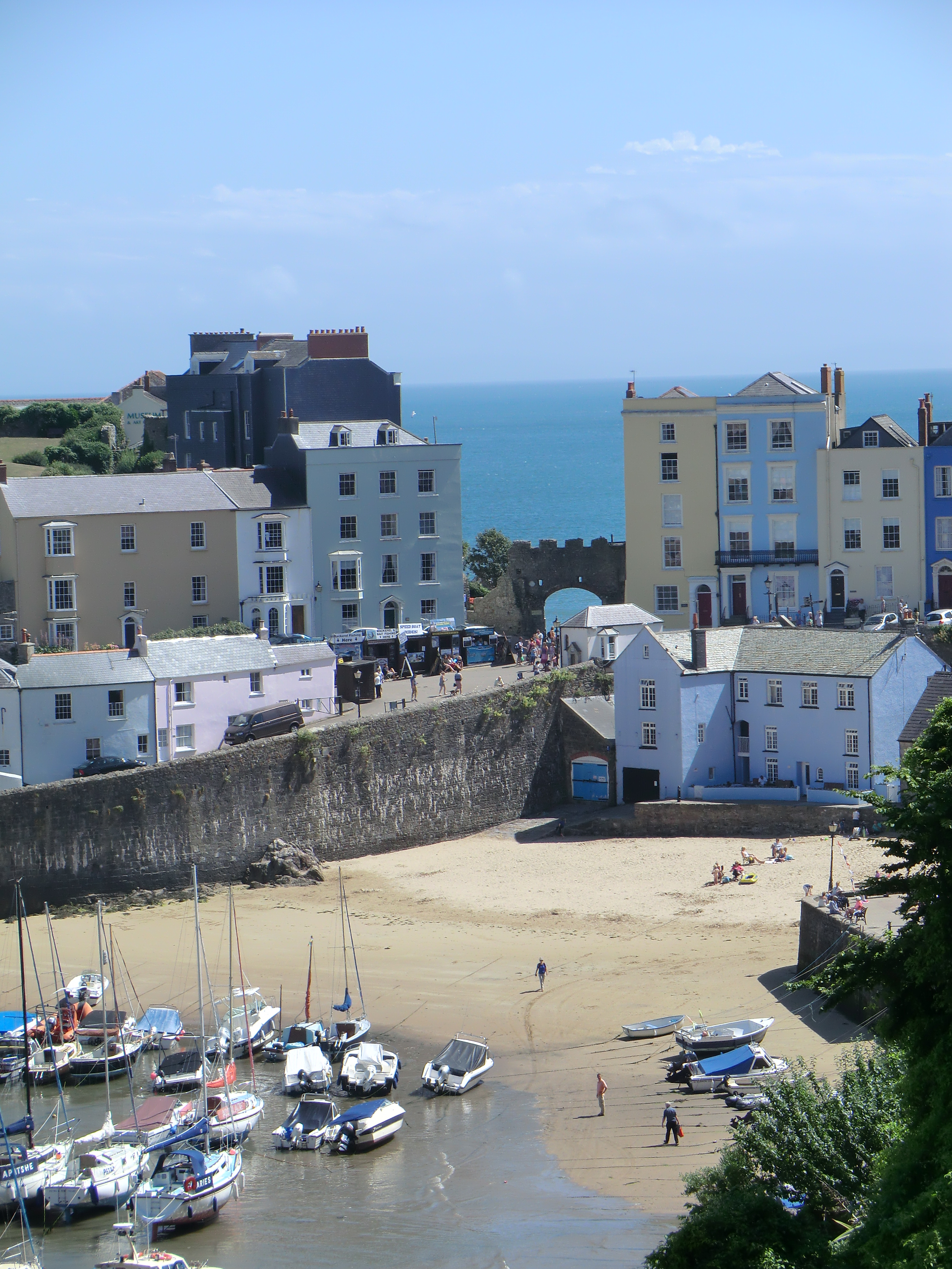 E0010532_CIMG1622.JPG   /guest/guest/Images/Tenby/E0010532_CIMG1622.JPG