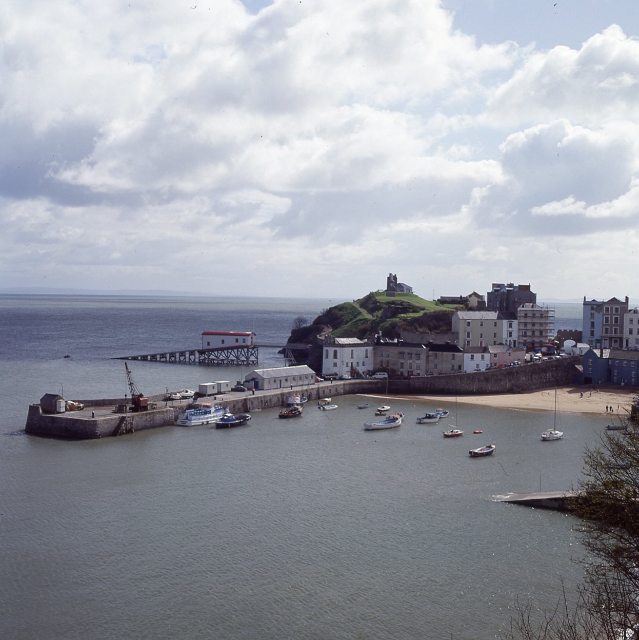 E0024706_img384.jpg   /guest/guest/Images/Tenby/E0024706_img384.jpg